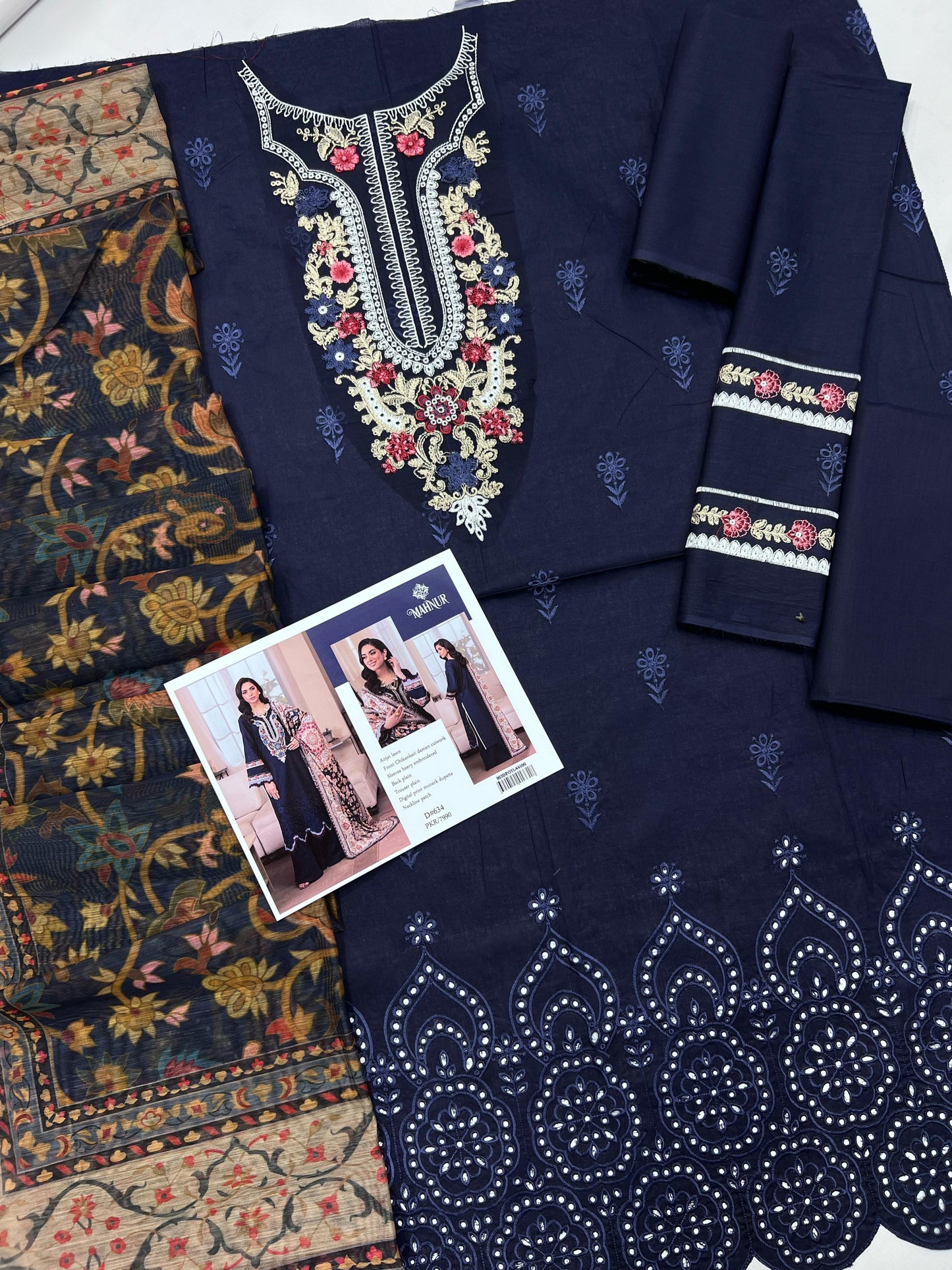MAHNUR LAWN WITH DAIMOND