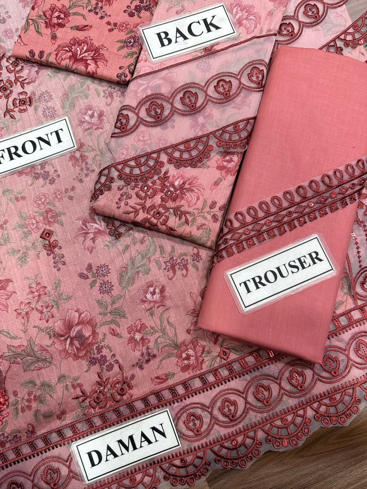 IZNIK LAWN COLLECTION